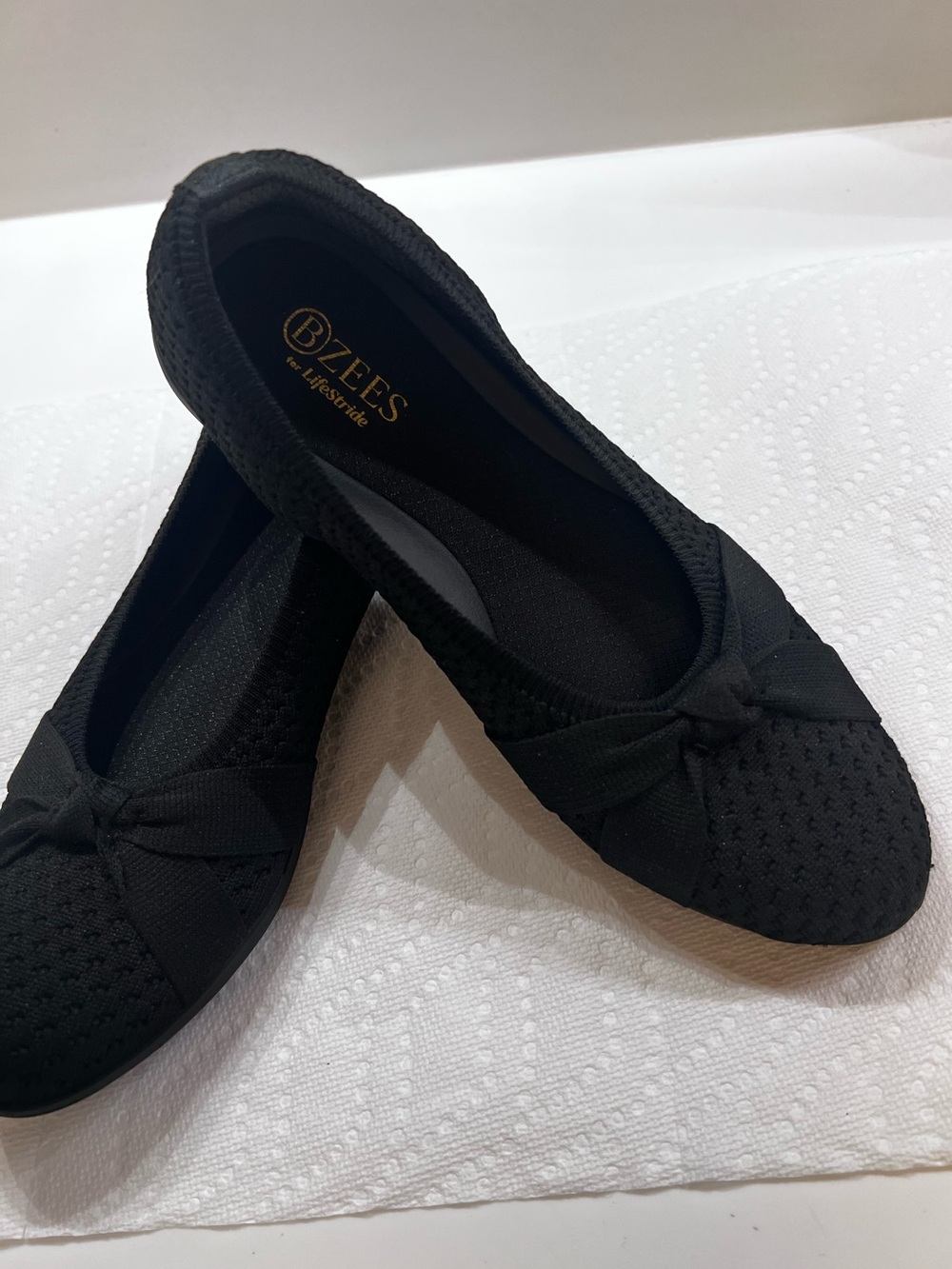 LIFE STRIDE B/ZEES WOMEN’S BALLET FLATS
BLACK SIZE 5. FABRIC STRETCH KNIT UPPERS
